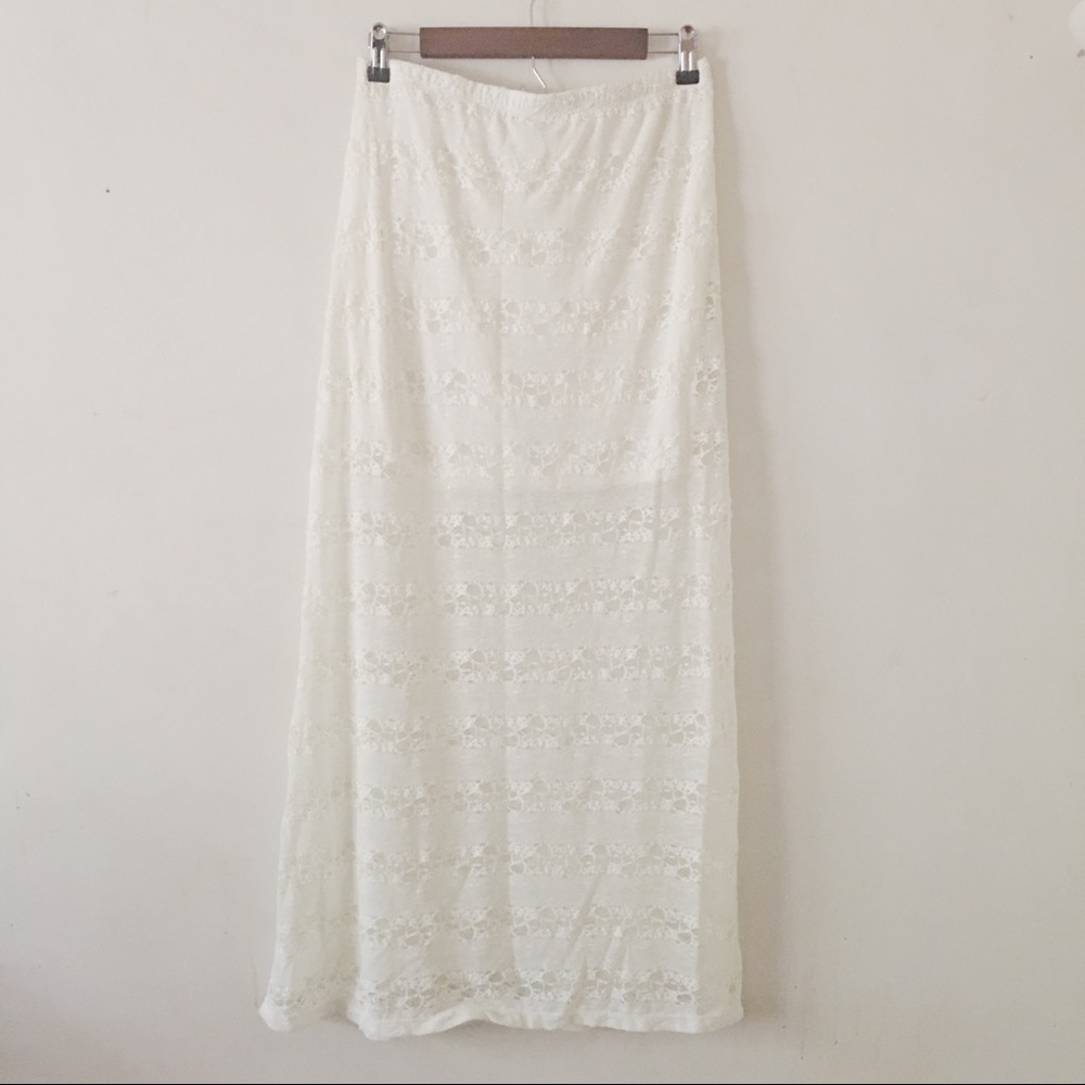 Lily White Cream Skirt - L